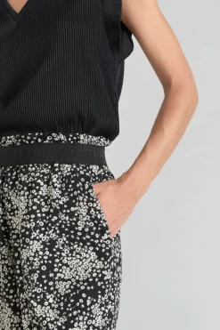 Le Temps des Cerises Pantalon Fluide Luisa A Motif Fleuri Noir Et Blanc Black Flower Discount