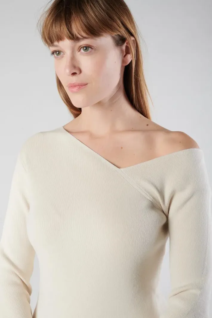 Le Temps des Cerises Pull Lina Asymetrique Sable Sand Cheap