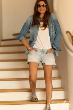 Le Temps des Cerises Short Court Veronika En Jeans Bleu Clair By Veronika Loubry Blue Clearance